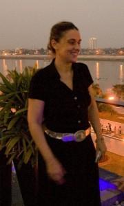 Céline terrasse Croquis d’ailleurs et d’ici : Fleur et Céline, cousines du bout du monde