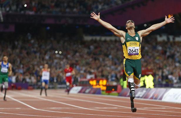 Oscar Pistorius: amputé à 11 mois, athlète olympique à 25 ans, accusé de meurtre à 26