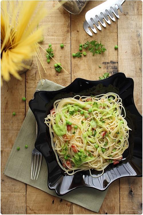 Spaghetti à la crème de petits pois