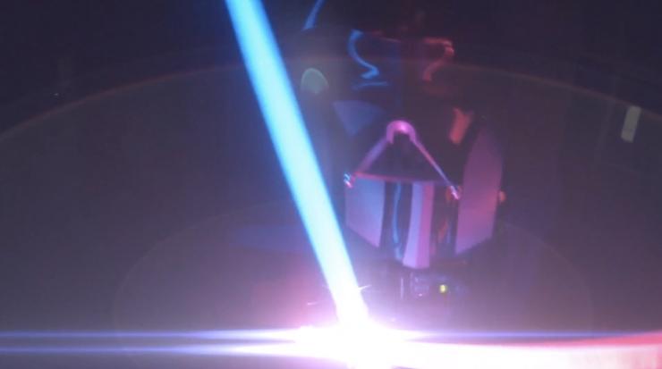 Un combat au sabre laser à la première personne