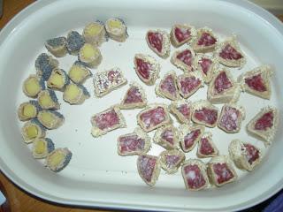 Petits roulés saucisson-beurre-graine de sésame