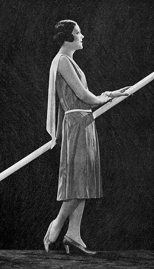 Robe-d-apres-midi--Cheruit-1930.png