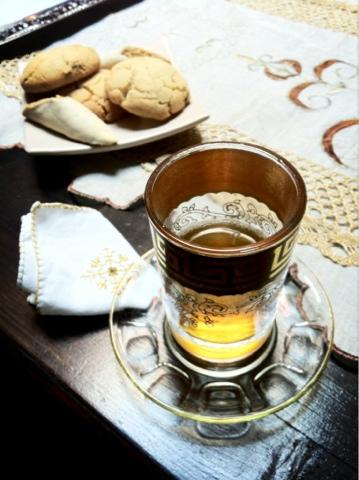 Je vous sers un thé ?