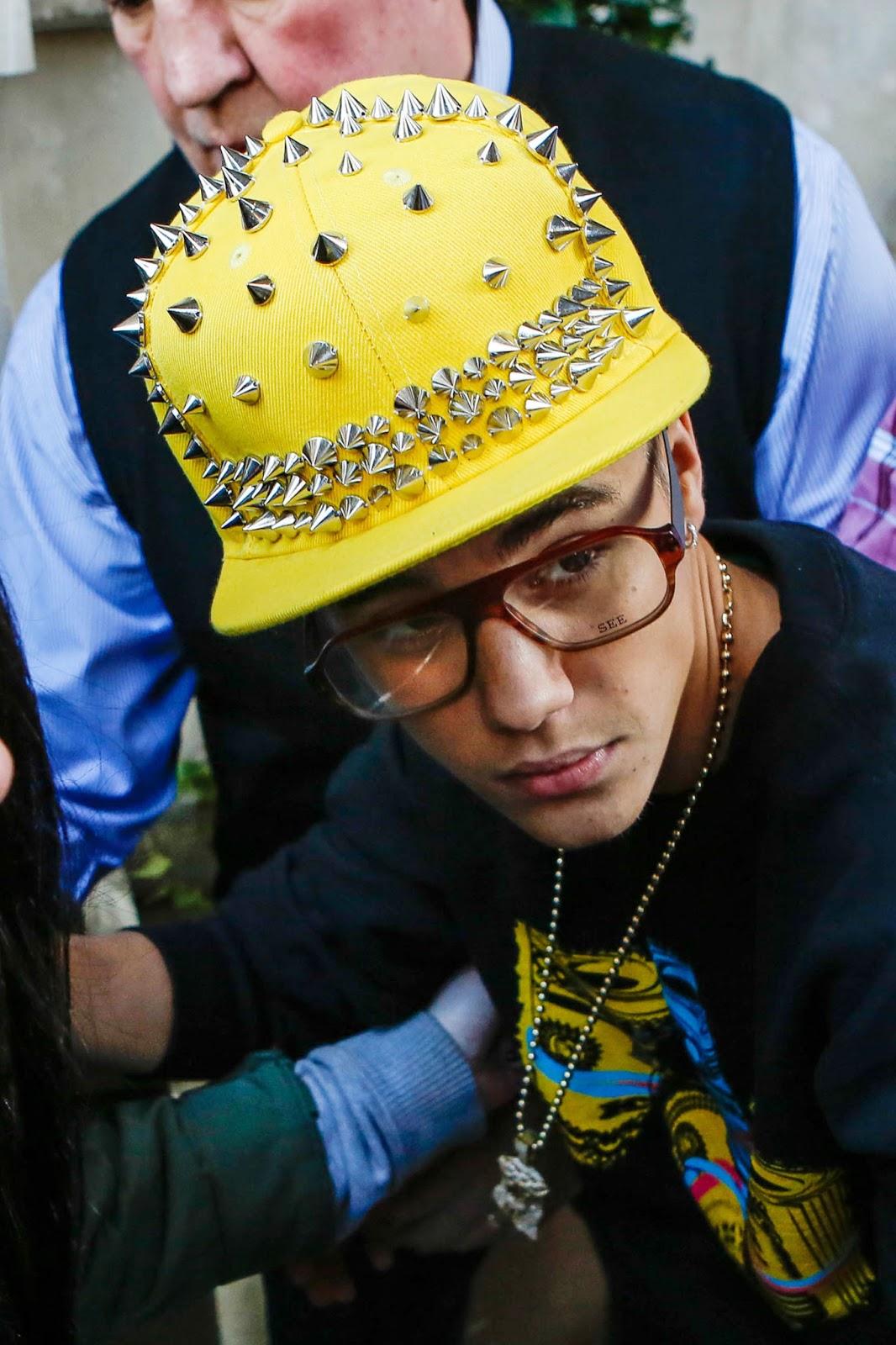 JUSTIN BIEBER : Mais que fait la fashion police ?