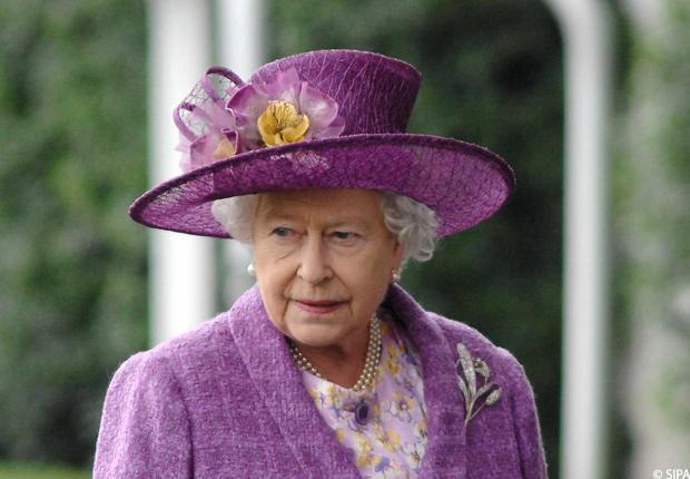 La Reine Elisabeth II hospitalisée d'urgence à l'hôpital
