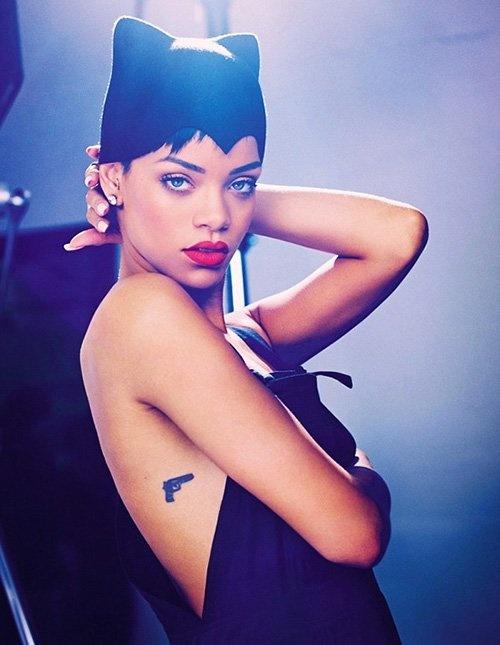 Rihanna : tendance féline pour le Elle UK !