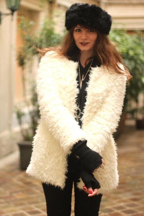 manteau fausse fourrure blanche