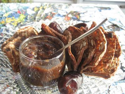 Confiture de dattes au café