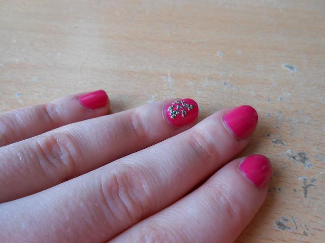 Une manucure bucolique pour le retour du printemps !