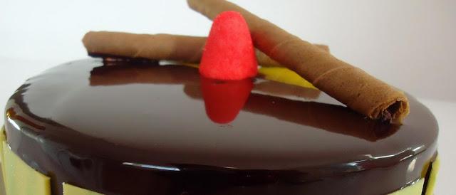 Entremet mousse au chocolat et fruits des bois (version 1)