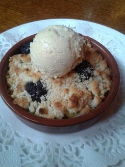 Crumble pommes et mûres 255x340