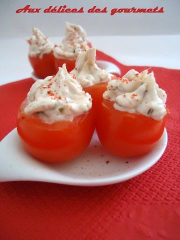 TOMATES CERISES FARCIES AU CHEVRE FRAIS