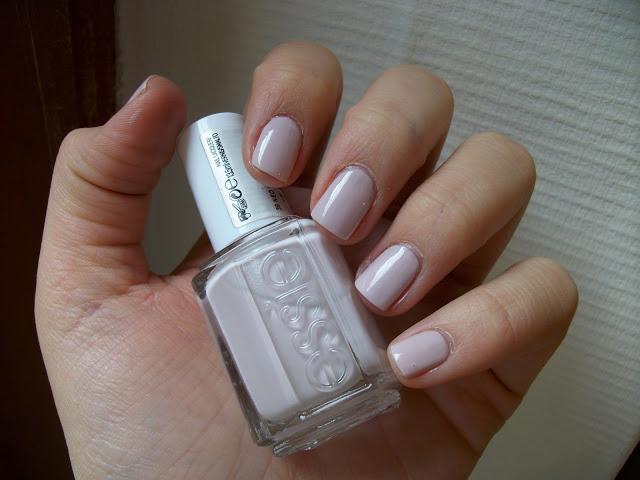Mise à nu(d)e avec Essie...