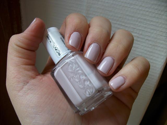 Mise à nu(d)e avec Essie...