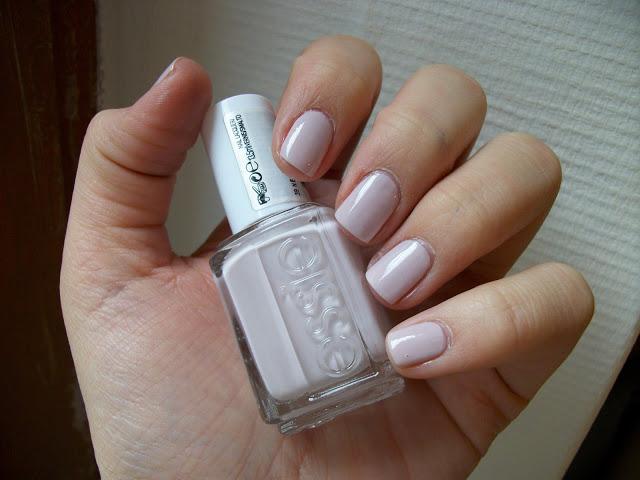Mise à nu(d)e avec Essie...