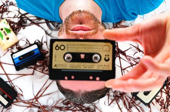 Votre iPhone 4S en K7 ou en GameBoy...