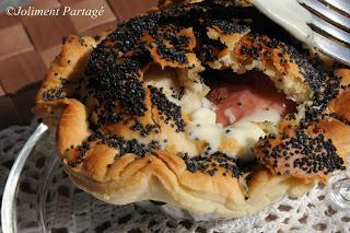 Panier de chèvre au jambon cru