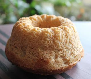 Brioche roulée au caramel, sans beurre et (presque) sans reproche