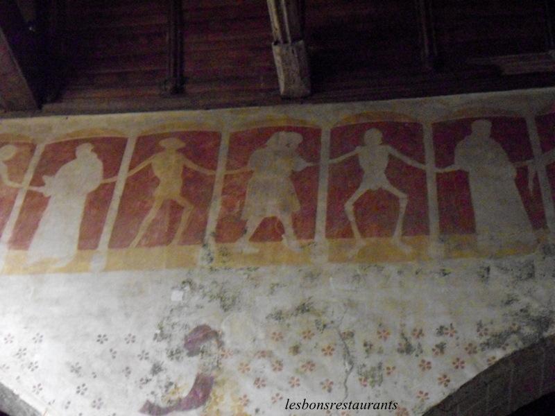 KERMARIA(22)-Les Danses Macabres de la Chapelle Kermaria an Iskuit