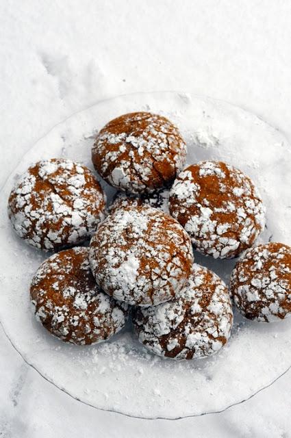 Faire des biscuits juste pour le plaisir d'une photo sous la neige des fois j'me demande... j'me demande !!!