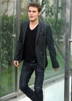 Paul Wesley au “80’s Talk Show” en Chine.