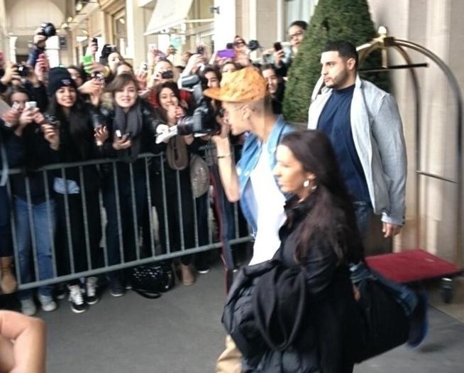 EXCLUSIF VIDEO Justin Bieber est à Paris, voici les premières images