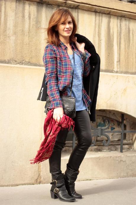 cuir2 Il portait des culottes, des bottes de moto