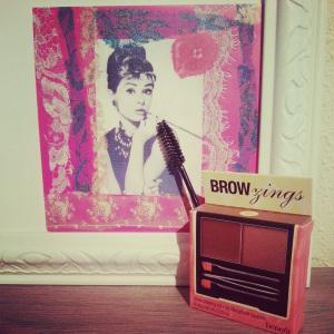 BROW zings – Kit disciplinant sourcils – Benefit