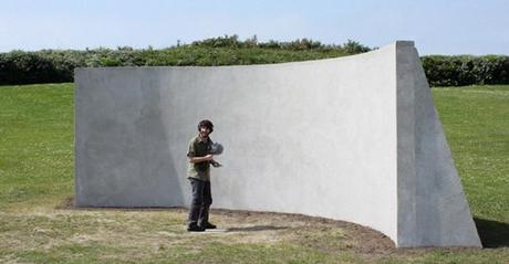 Kerwin Rolland LES ARTS PLASTIQUES ONT DROIT DE CITÉ SUR LA BANDE FM