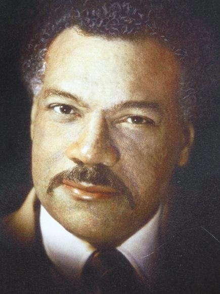 QUI A VRAIMENT DECOUVERT LES AMERIQUES ? CERTAINS DISENT QUE DES NOIRS ETAIENT LA AVANT COLOMB Ivan Van Sertima, historien, anthropologue, décédé en 2009.