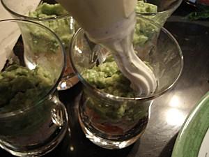 Verrines-mousse-d-avocats--creme-et-saumon-4-copie-1.jpg