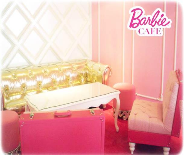 Visite déco : le café Barbie