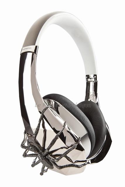 Le casque audio de luxe Diamond Tears à 23 200 € signé Monster Sally Sohn  Edition - À Lire