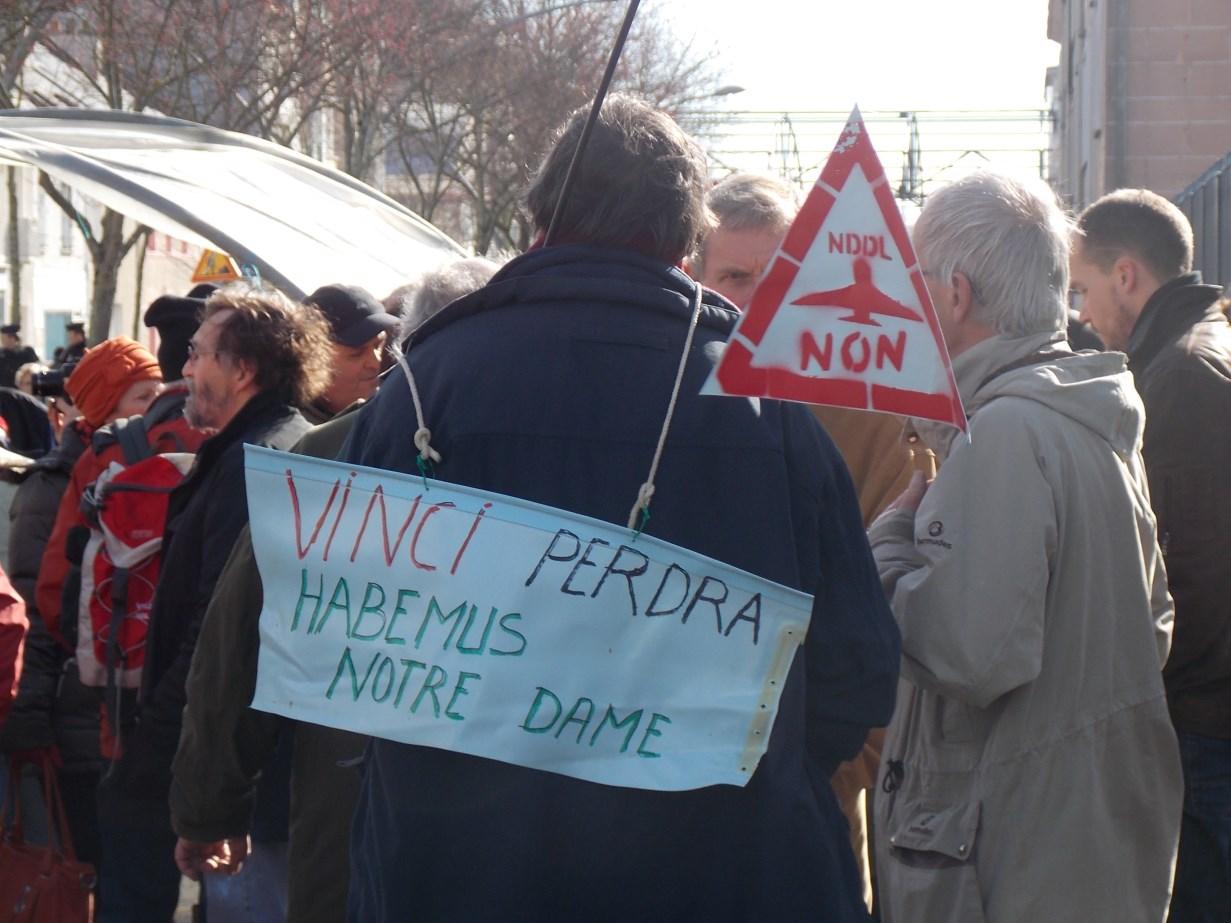 aux marches du palais