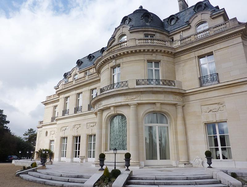 Chateau-mont-royal-tiara-chatilly-spa-exterieur
