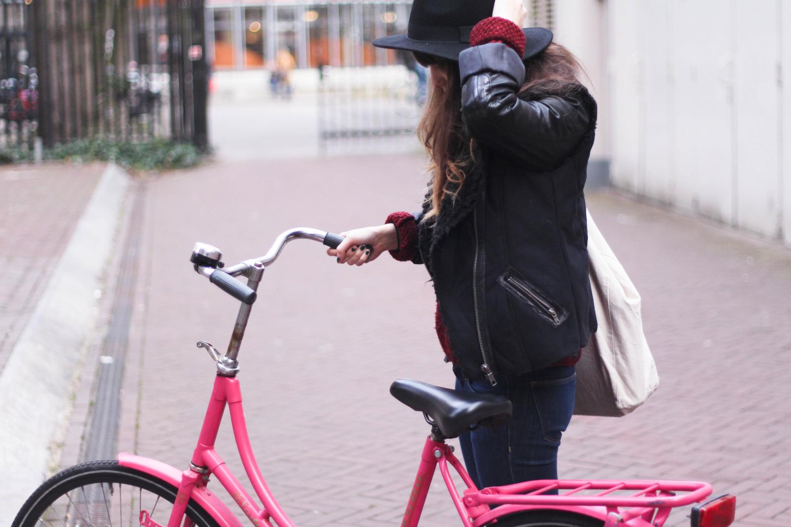 Image and video hosting by TinyPic