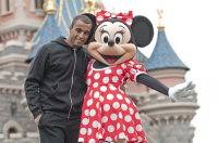 Lucas Moura à Disneyland Paris