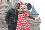 Lucas Moura à Disneyland Paris