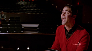 glee-blaine-crying-phil-collins.png