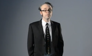 Transformer une cravate en gadget électronique ? Rien de plus simple !