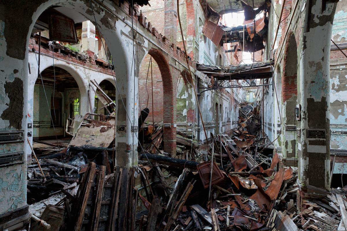 Asylums & hospitals - Amy Heiden - 4