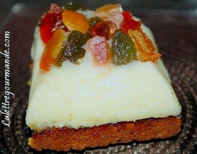 Fondant à l’huile d’olive sur pain d’épices poêlé et son chapeau de fruits confits