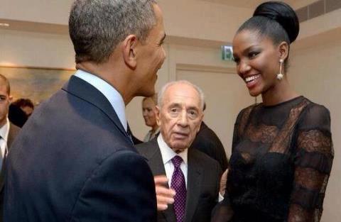 QUAND MISS ISRAËL ET BARACK OBAMA S’ENVOIENT DES FLEURS