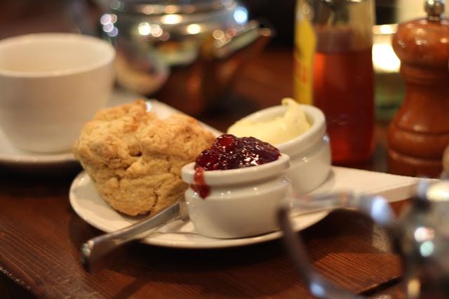 city guide #1: tea time