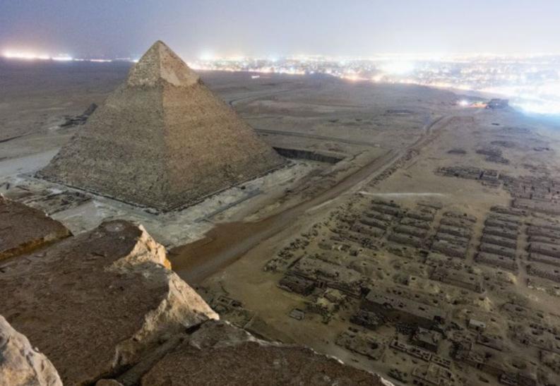 PANORAMA DU HAUT DE LA GRANDE PYRAMIDE OU PYRAMIDE DE KHEOPS