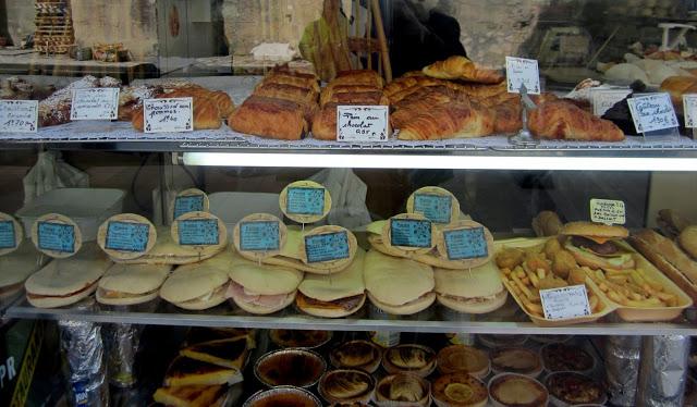 Dans la ville de...?