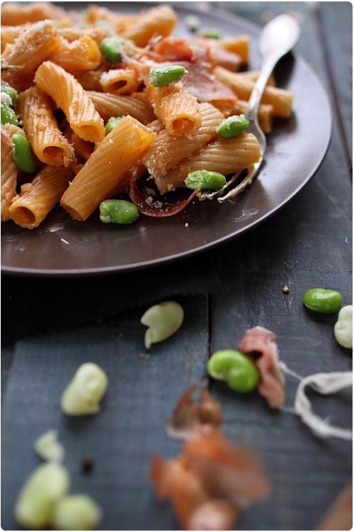 Pastasotto aux fèves et jambon cru