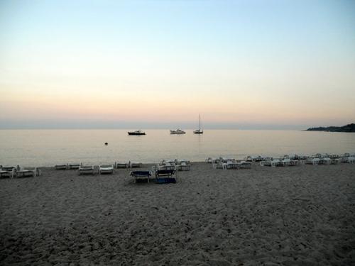 La douceur du Crépuscule sur la plage de Canella