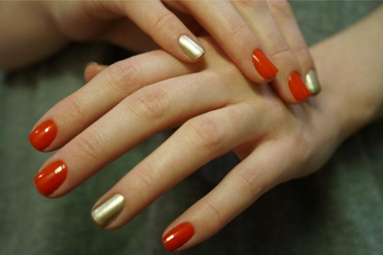 Biba Nailmatic Kiko Liquid Gold 425 Celebration swatch