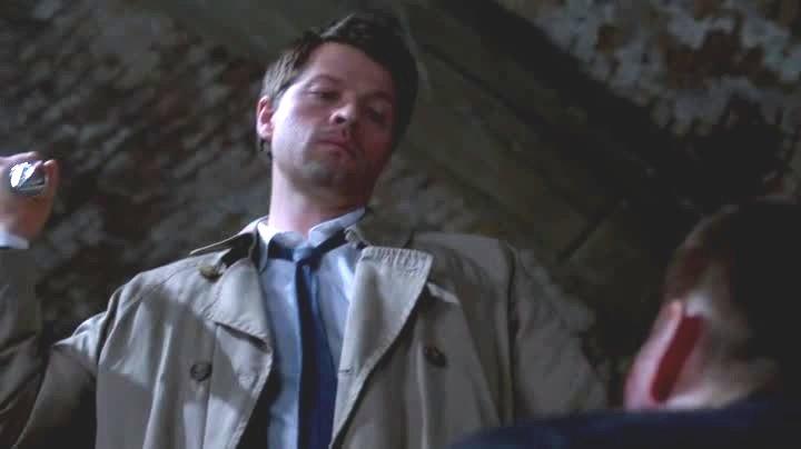 Cas sur le point de tuer Dean